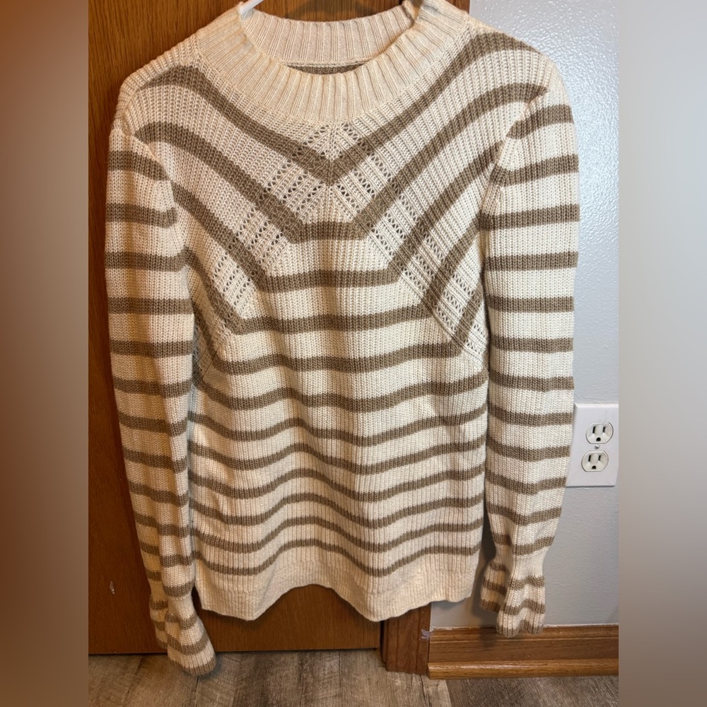 LOFT medium sweater cream/tan stripe w ruffle cuff
